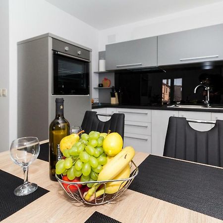 App Joly In Center Old Town Appartement Biograd Na Moru Buitenkant foto