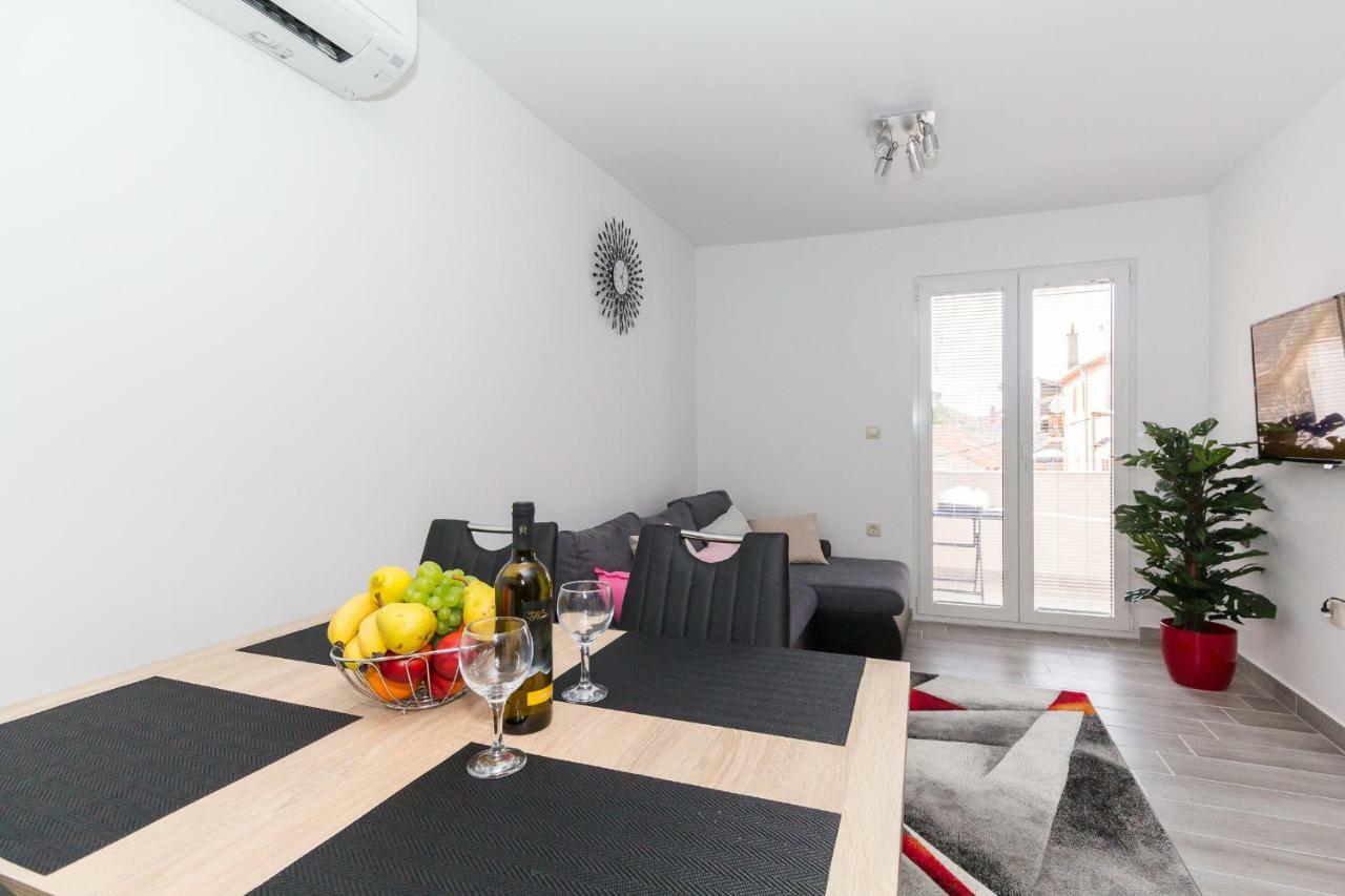 App Joly In Center Old Town Appartement Biograd Na Moru Buitenkant foto
